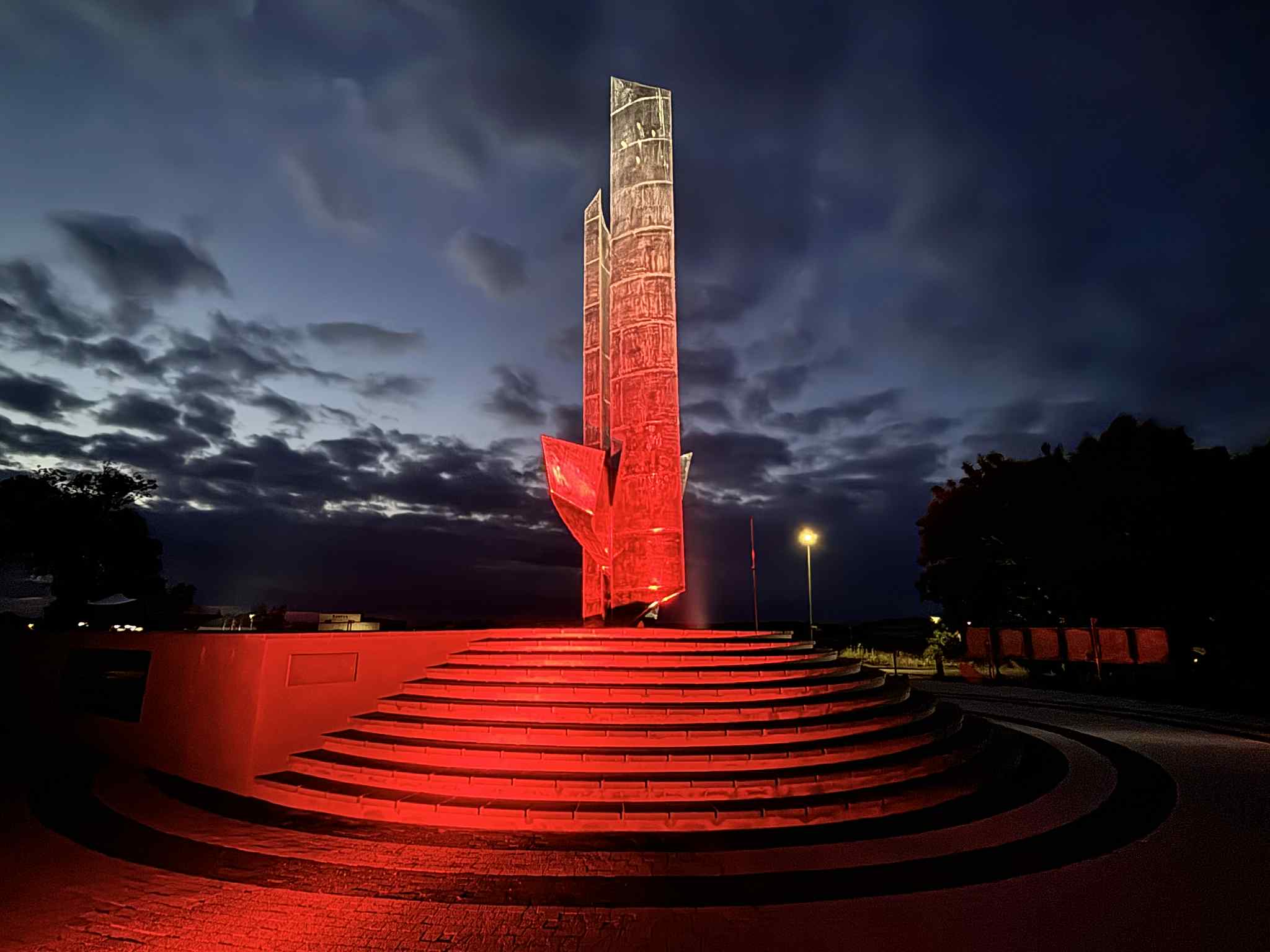 4 pomnik